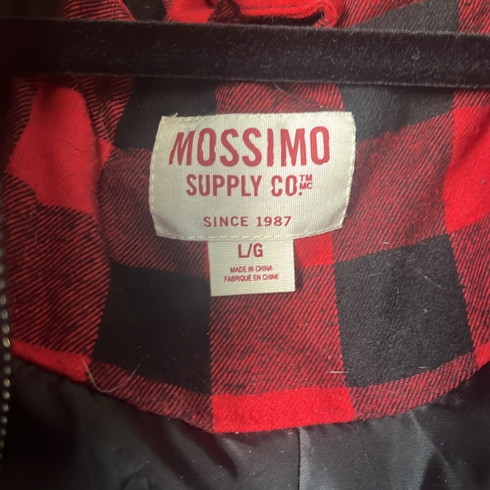 Red plaid vest - Picture 5 of 9
